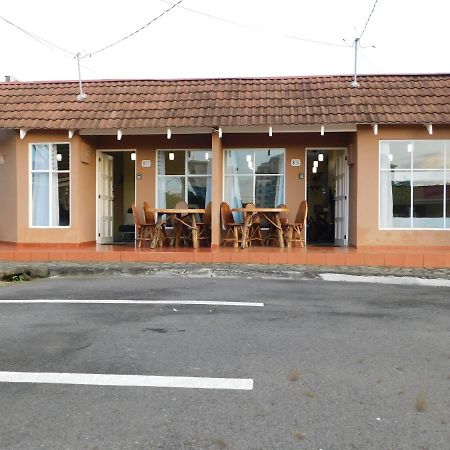 Condo Villa B27 Sleeps Five People - B28 Sleeps Six People - Price Includes Housekeeping Fees Not Taxes - Very Close To The Pool And Beach! Хако Экстерьер фото