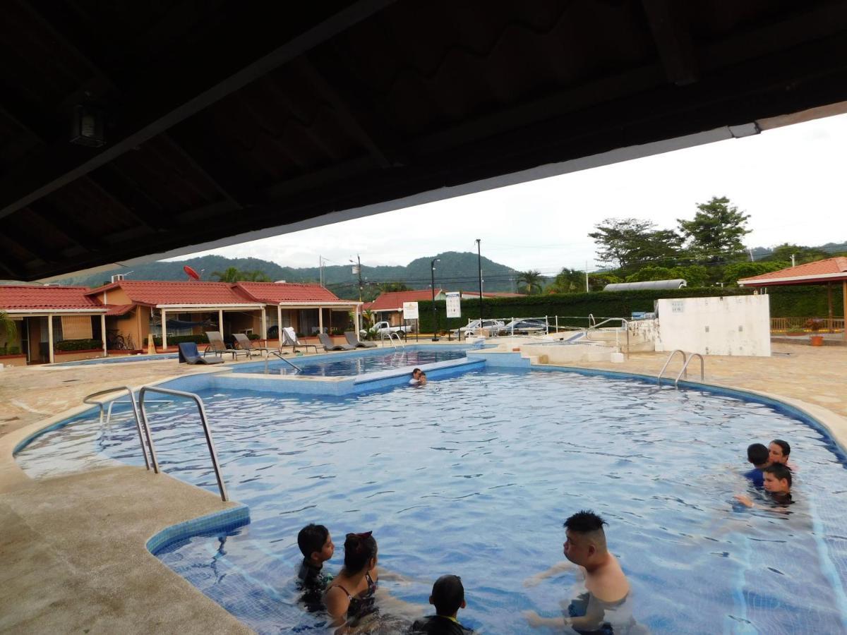 Condo Villa B27 Sleeps Five People - B28 Sleeps Six People - Price Includes Housekeeping Fees Not Taxes - Very Close To The Pool And Beach! Хако Экстерьер фото