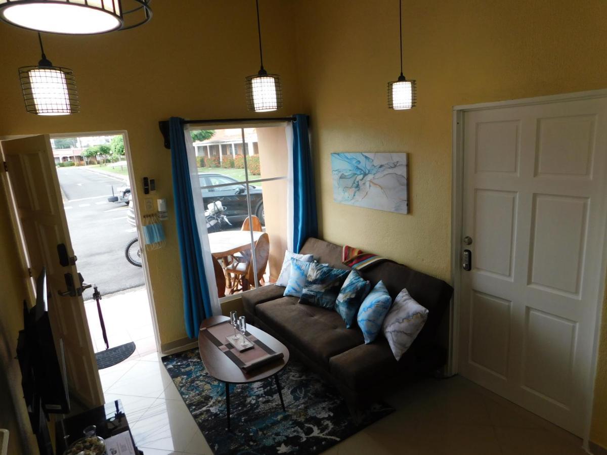 Condo Villa B27 Sleeps Five People - B28 Sleeps Six People - Price Includes Housekeeping Fees Not Taxes - Very Close To The Pool And Beach! Хако Экстерьер фото