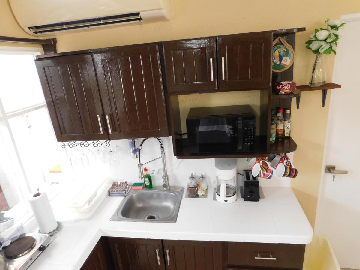 Condo Villa B27 Sleeps Five People - B28 Sleeps Six People - Price Includes Housekeeping Fees Not Taxes - Very Close To The Pool And Beach! Хако Экстерьер фото